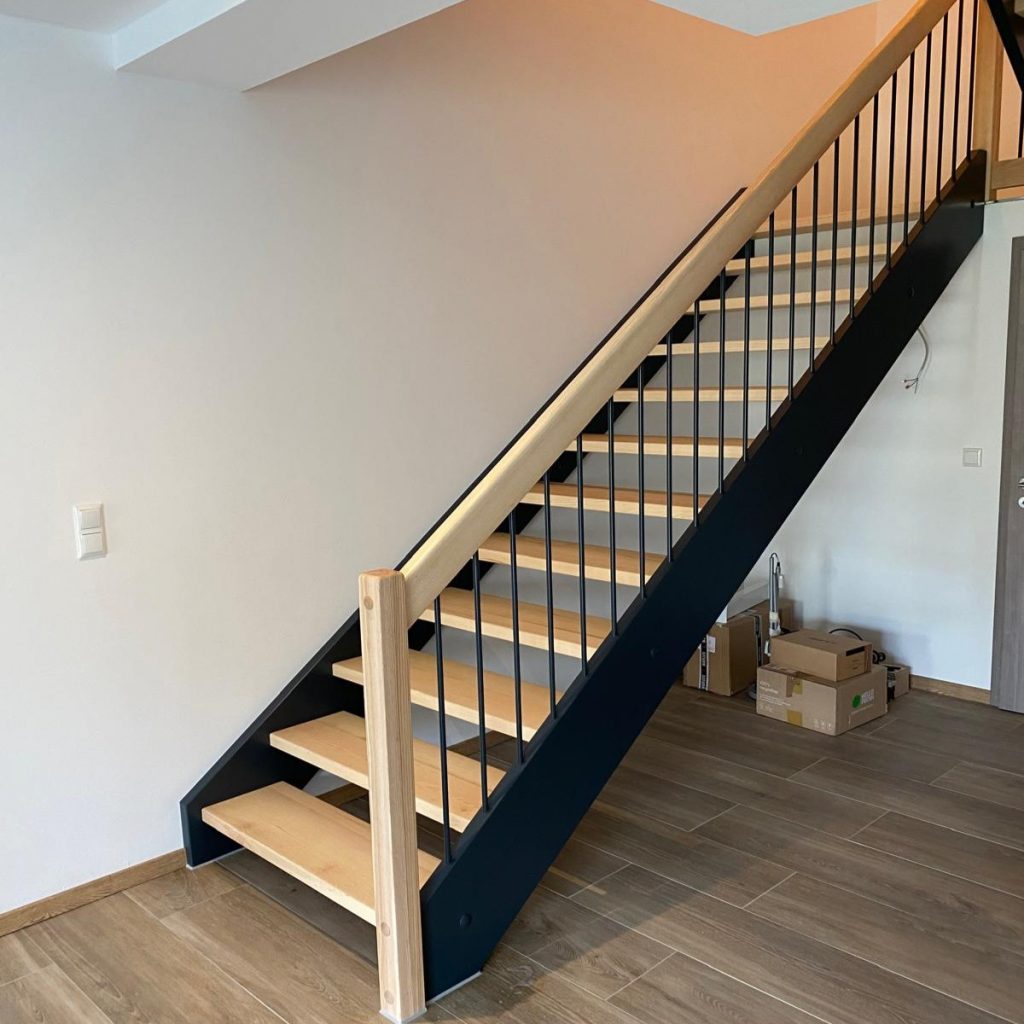 Holztreppe Massivholz – Treppenbau Erzgebirge