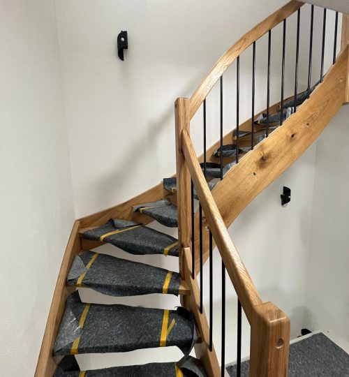 Holztreppe aus Echt-Holz