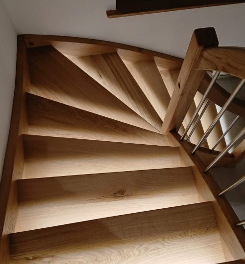 Holztreppe aus Echt-Holz